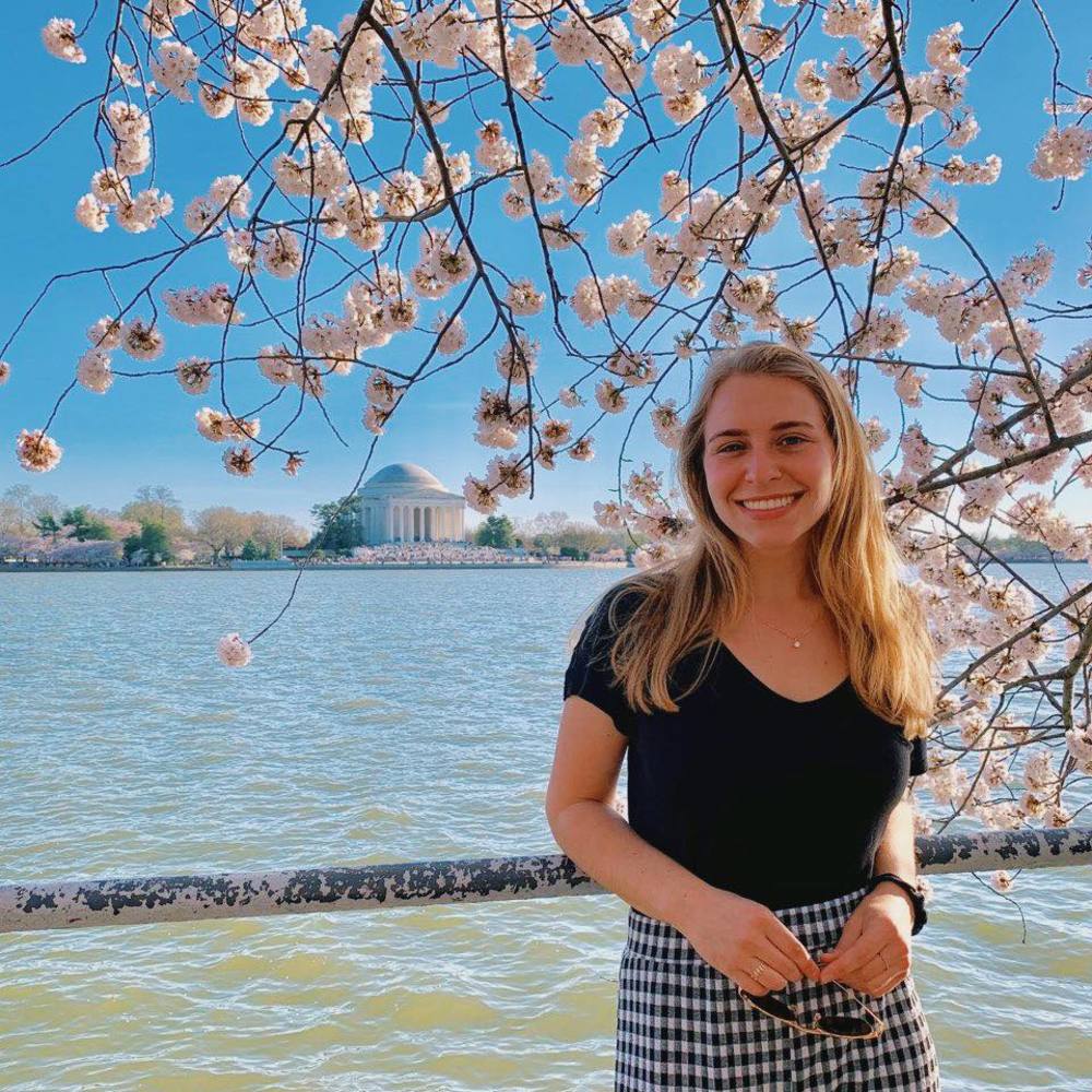 Meet your Posher, Sara